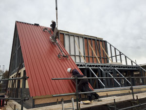 Bijzonder dakpaneel bij het bouwen met staalframes Falk dakpaneel met hoge isolatiewaarde